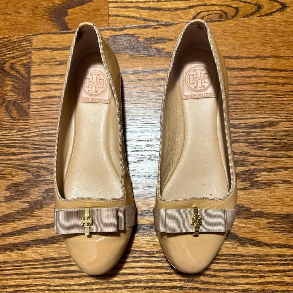 Tory Burch Trudy Bow Tan Patent Leather Ballet Flats